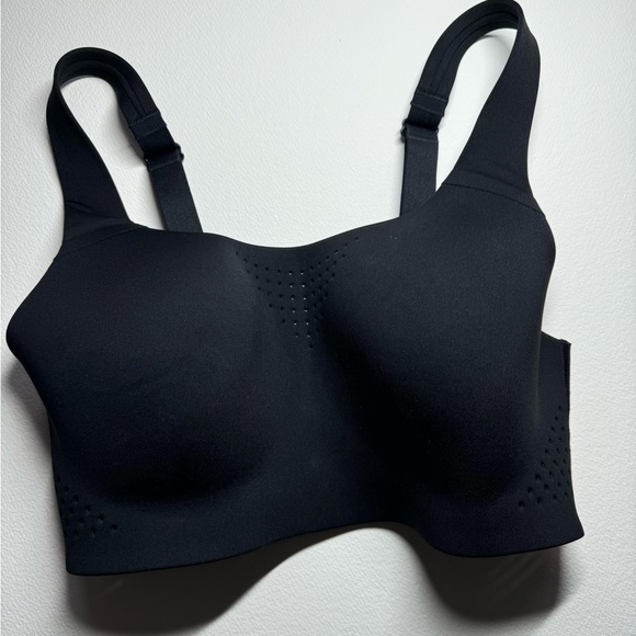 EUC Victoria’s Secret Featherweight Max Sports Bras, 32D, black and nude set - Picture 4 of 9